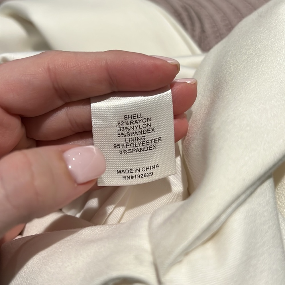 White jumpsuit - Picture 7 of 7